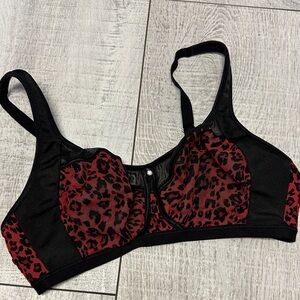 Elegant Black and Red Leopard Print Bra